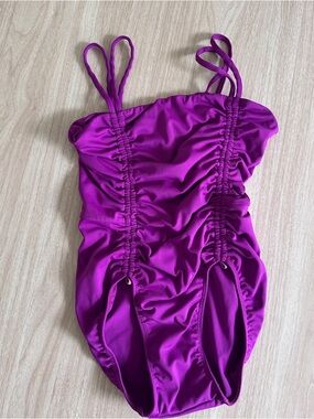 Tiger Friday Speaking French leotard AXXS